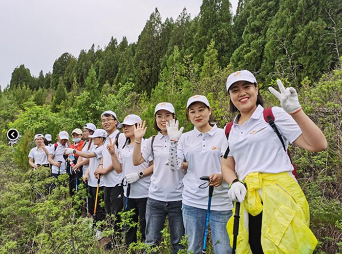 友元團(tuán)隊(duì)登山合影